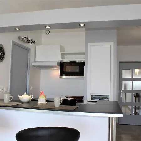 : Climatise, 2 Pieces, 4 Couchages, Parking En Option - Fr-1-252a-31 * ヴィルヌーヴ・ルベ