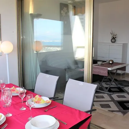 : Climatise, 2 Pieces, 4 Couchages, Parking En Option - Fr-1-252a-31 アパート